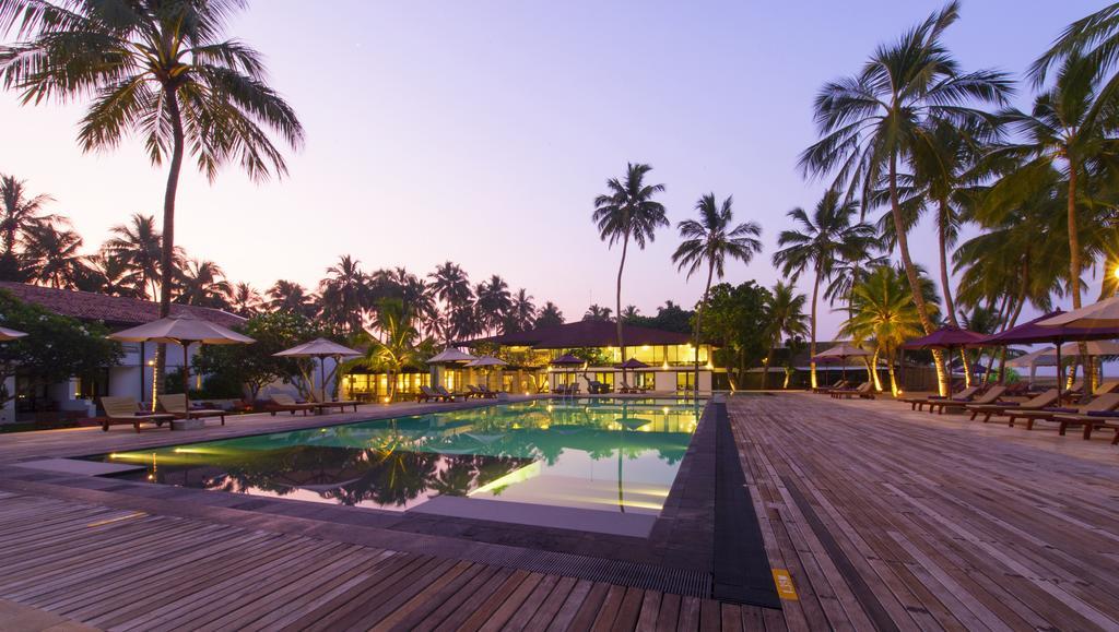 Avani Kalutara Resort Exterior photo